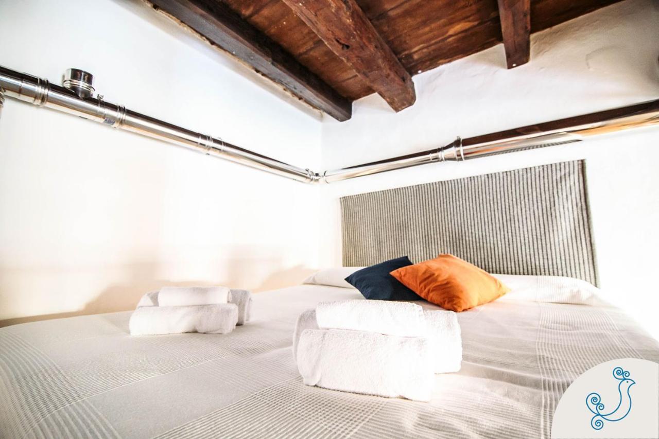 Scuderie Reali - Loft In Castello, Old Town Apartment กาญารี ภายนอก รูปภาพ