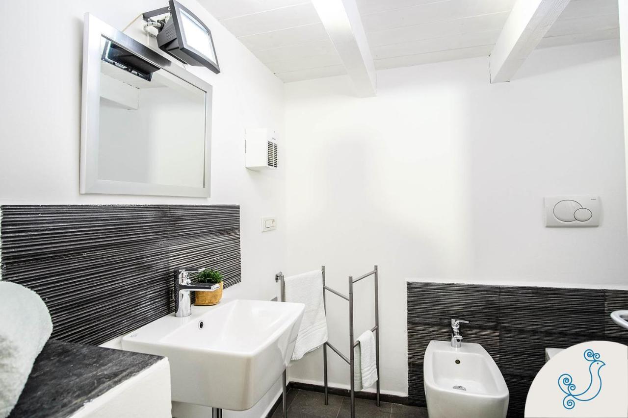Scuderie Reali - Loft In Castello, Old Town Apartment กาญารี ภายนอก รูปภาพ