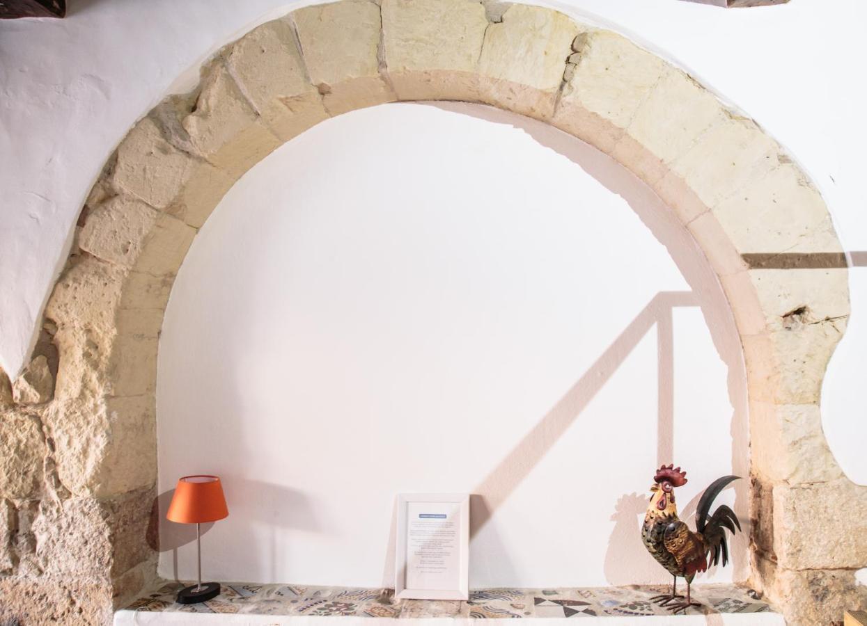 Scuderie Reali - Loft In Castello, Old Town Apartment กาญารี ภายนอก รูปภาพ