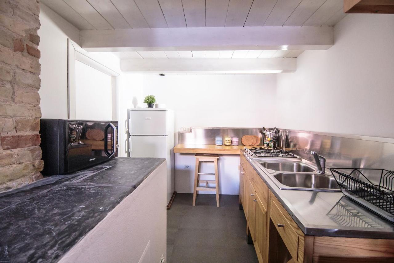 Scuderie Reali - Loft In Castello, Old Town Apartment กาญารี ภายนอก รูปภาพ